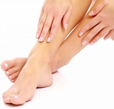 Healthy and well -humorous legs without fungi